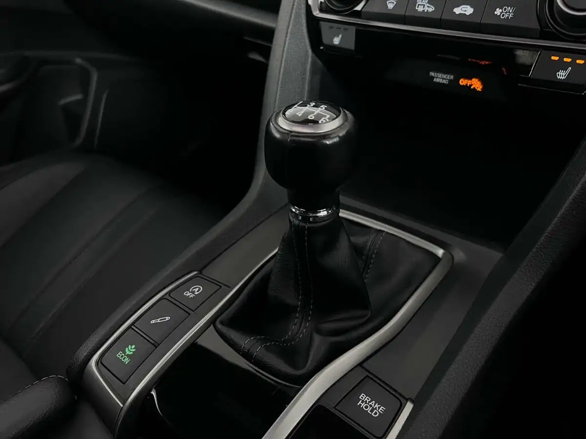 2019-honda-civic-10-vtec-turbo-ex-ss-hatchback-5d-big-30