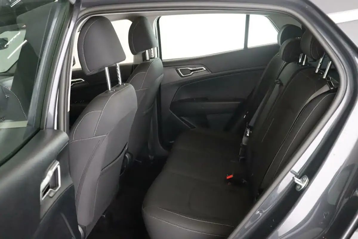 2023-kia-sportage-16-t-gdi-2-148bhp-big-12