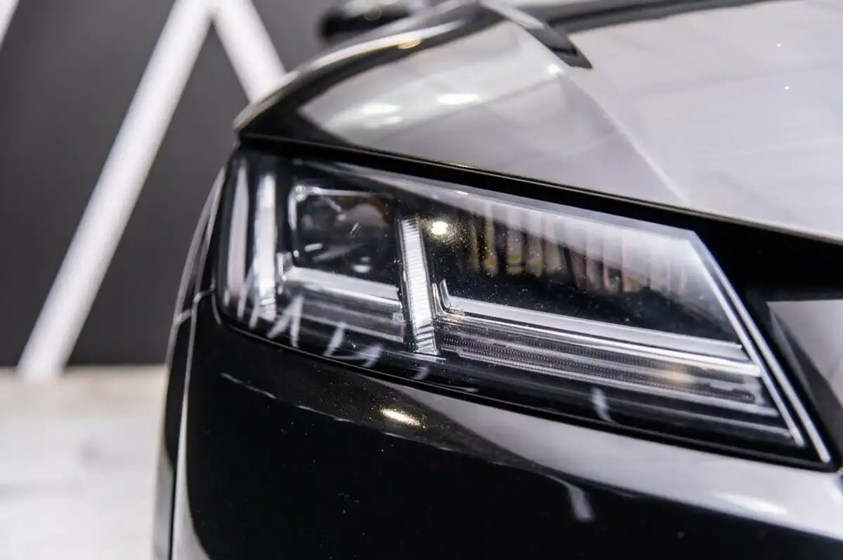 2018-audi-tt-coupe-25-tfsi-quattro-rs-big-55