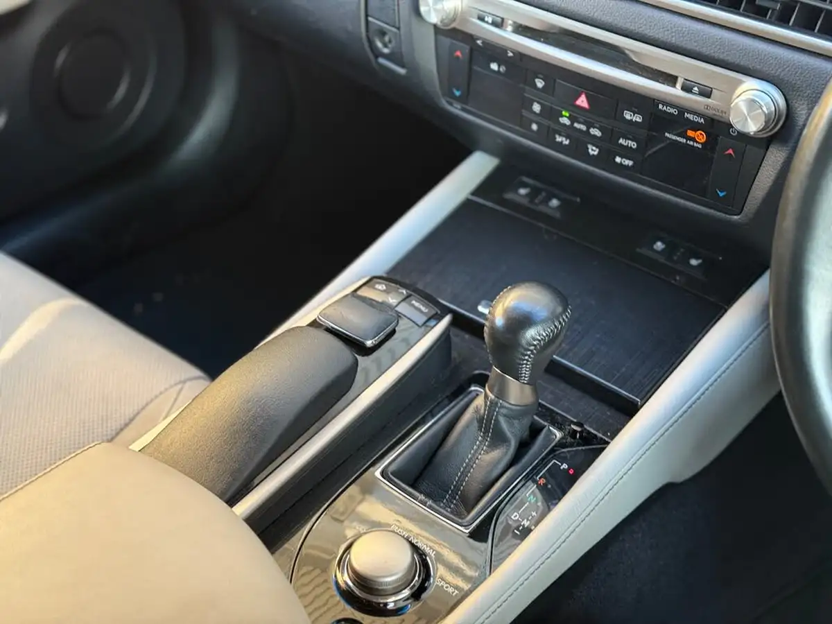 2013-lexus-gs-250-25-luxury-auto-big-7