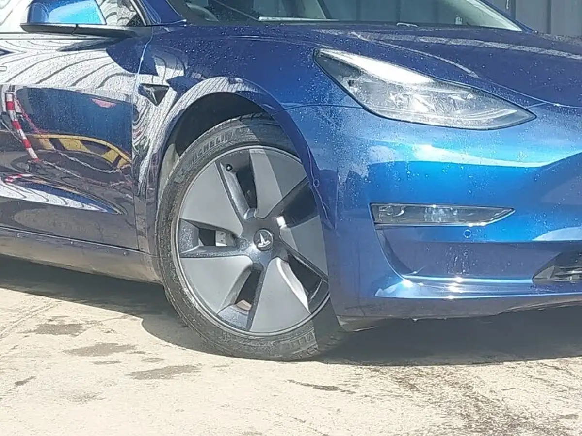 2021-tesla-model-3-e-long-range-4x4-big-8