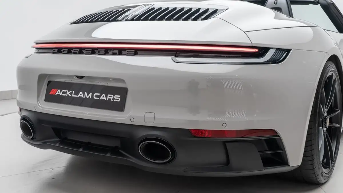 2022-porsche-911-30-carrera-gts-cabriolet-pdk-big-14