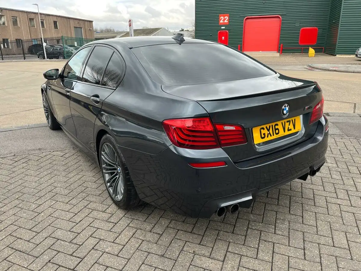 2016-bmw-5-series-44-m5-big-3