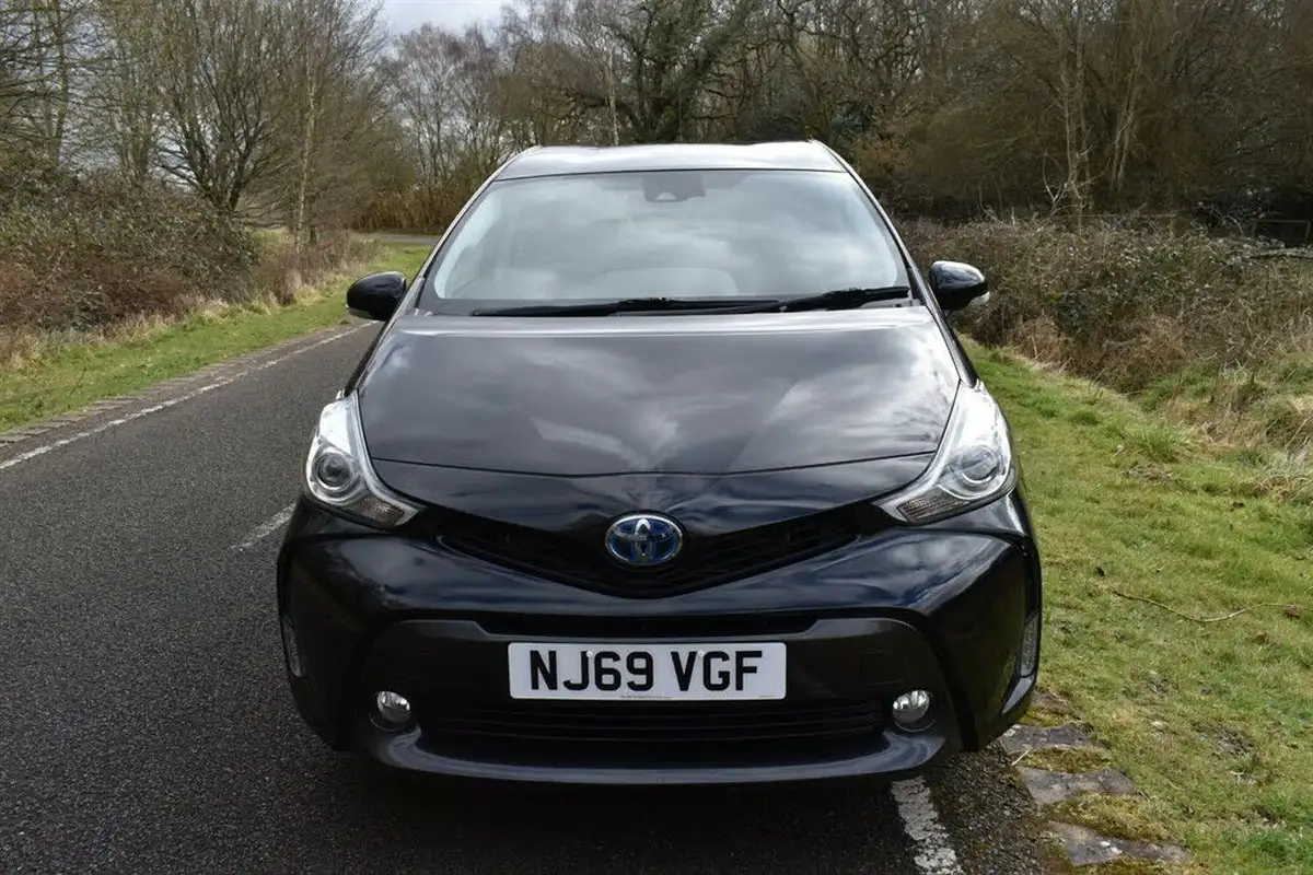 2019-toyota-prius-18-vvt-i-icon-ss-big-1