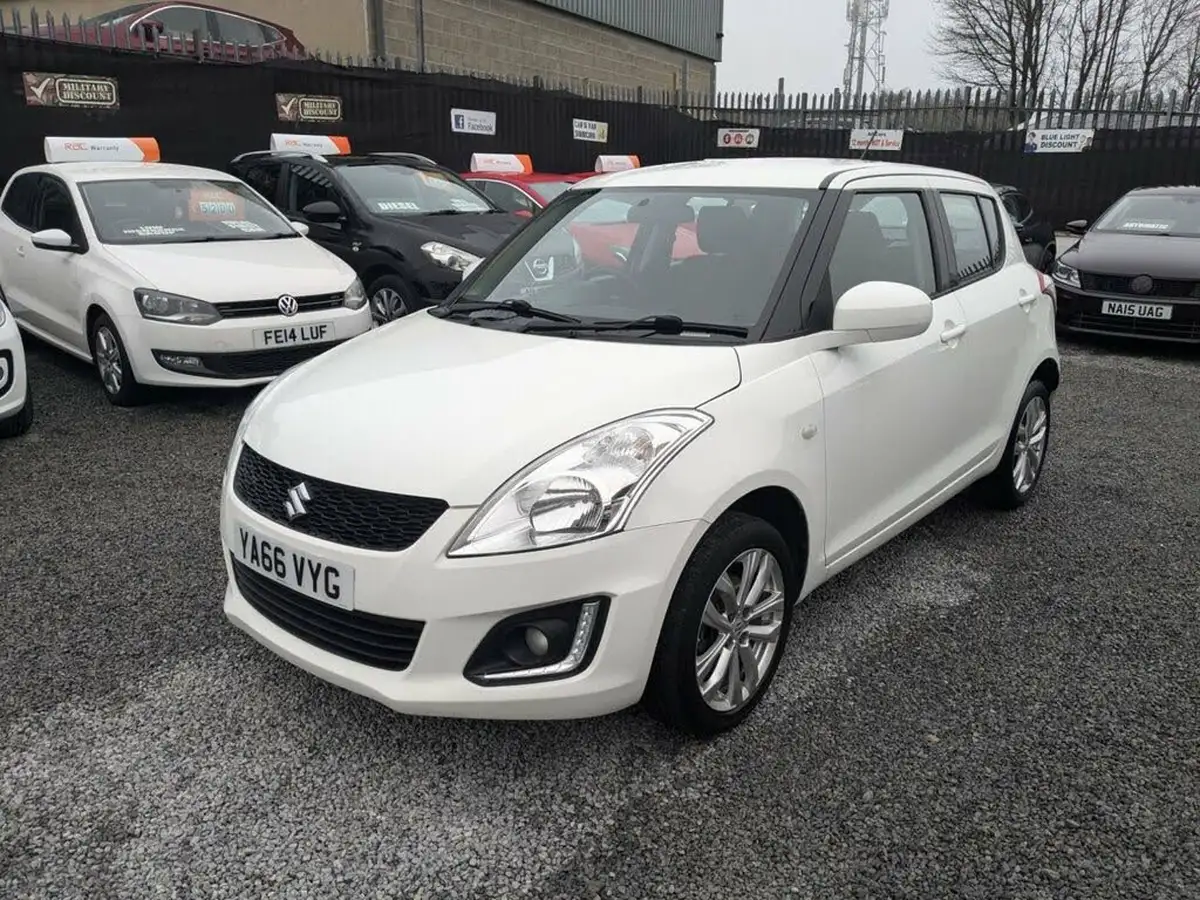 2017-suzuki-swift-12-sz3-4x4-5d-big-0