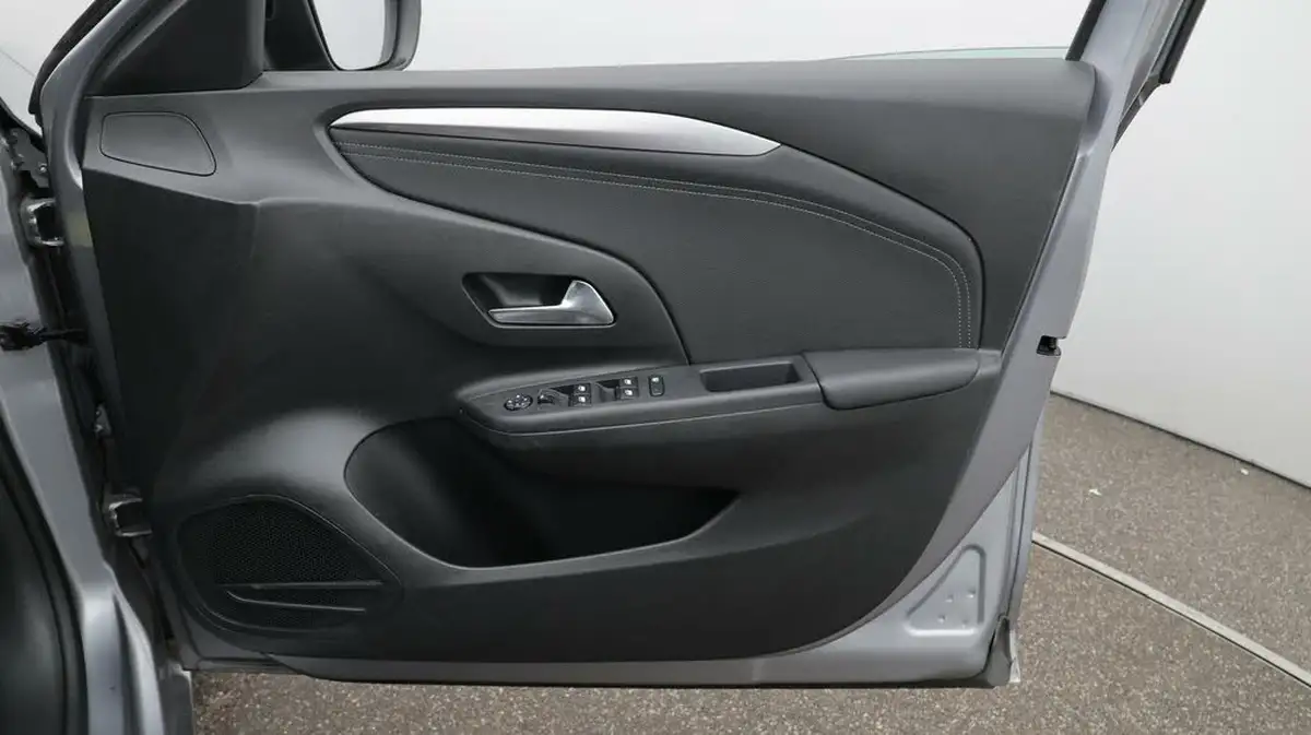 2022-vauxhall-corsa-12-turbo-sri-edition-100ps-big-15
