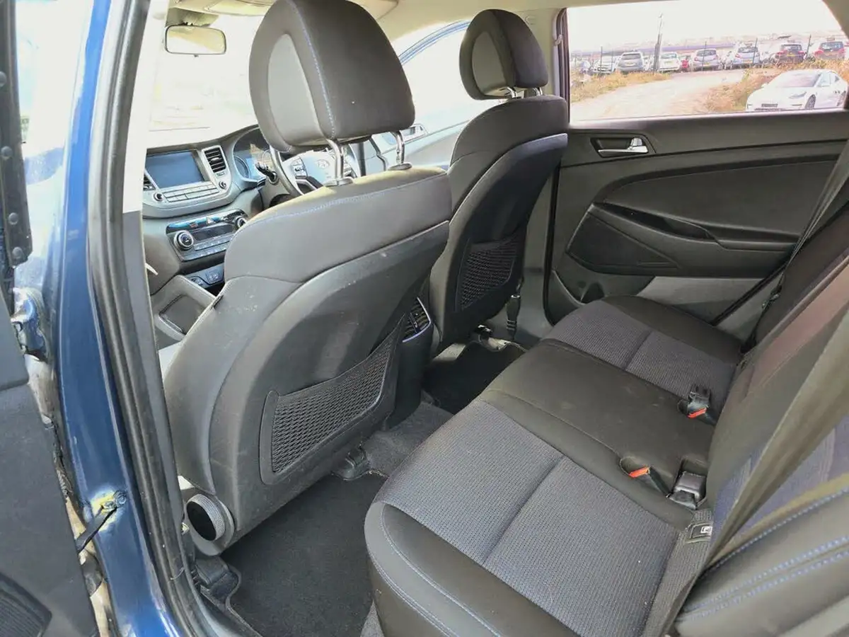 2017-hyundai-tucson-17crdi-blue-drive-se-nav-141ps-dct-big-17