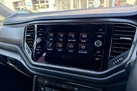 2020-volkswagen-t-roc-15-tsi-se-small-34
