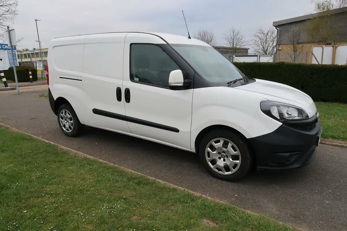 2021-fiat-doblo-cargo-16td-l2h1-maxi-tecnico-120bhpeu6dt-panel-van-big-0