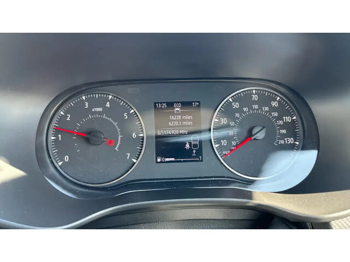 2021-dacia-sandero-stepway-10-tce-essential-90bhp-big-17