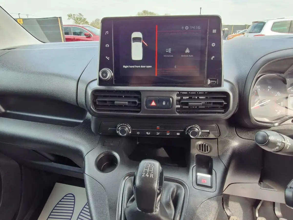 2020-citroen-berlingo-15bluehdi-1000-enterprise-100pseu6dt-e-ss-panel-big-14