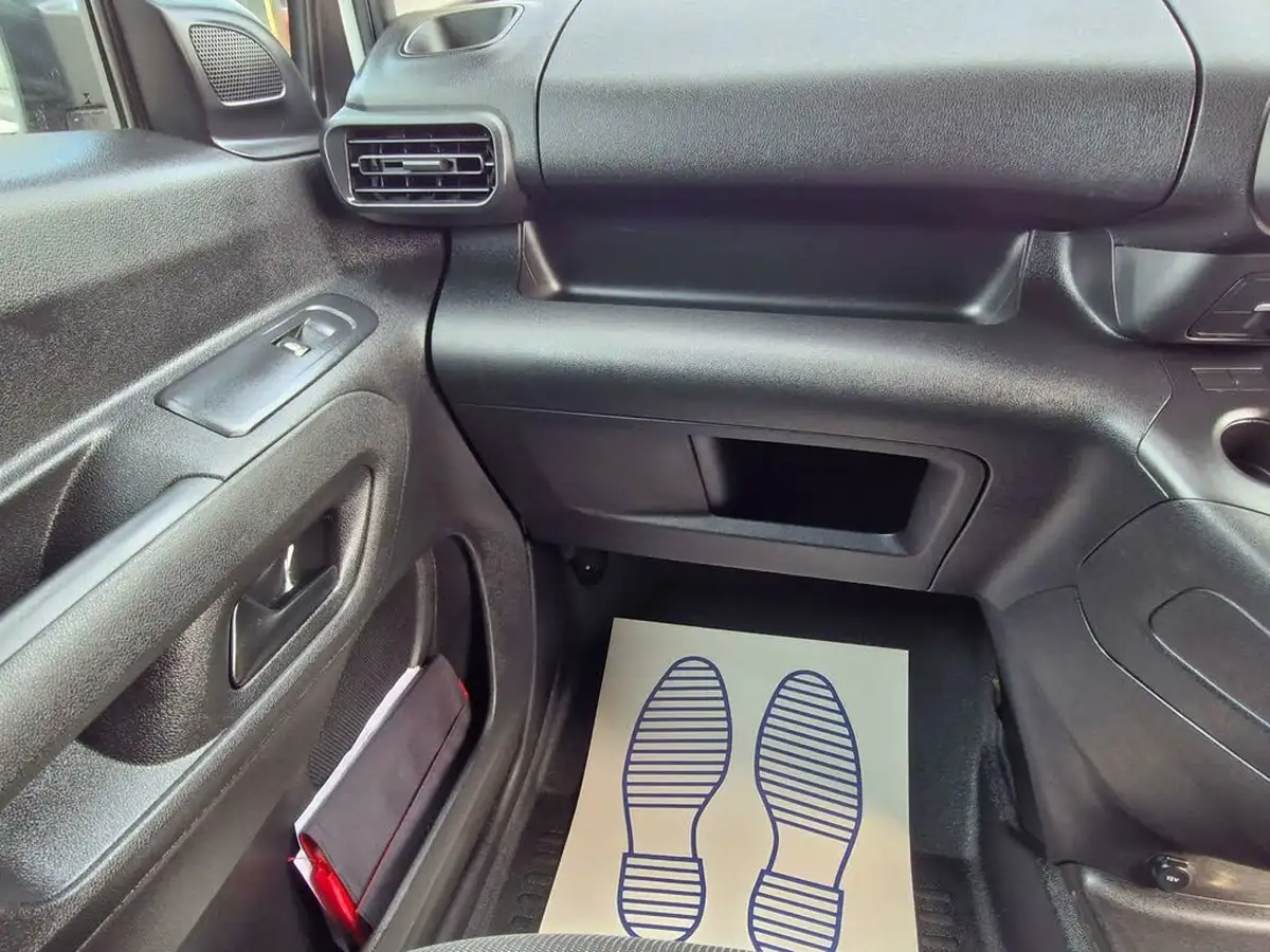 2020-citroen-berlingo-15bluehdi-1000-enterprise-100pseu6dt-e-ss-panel-big-38