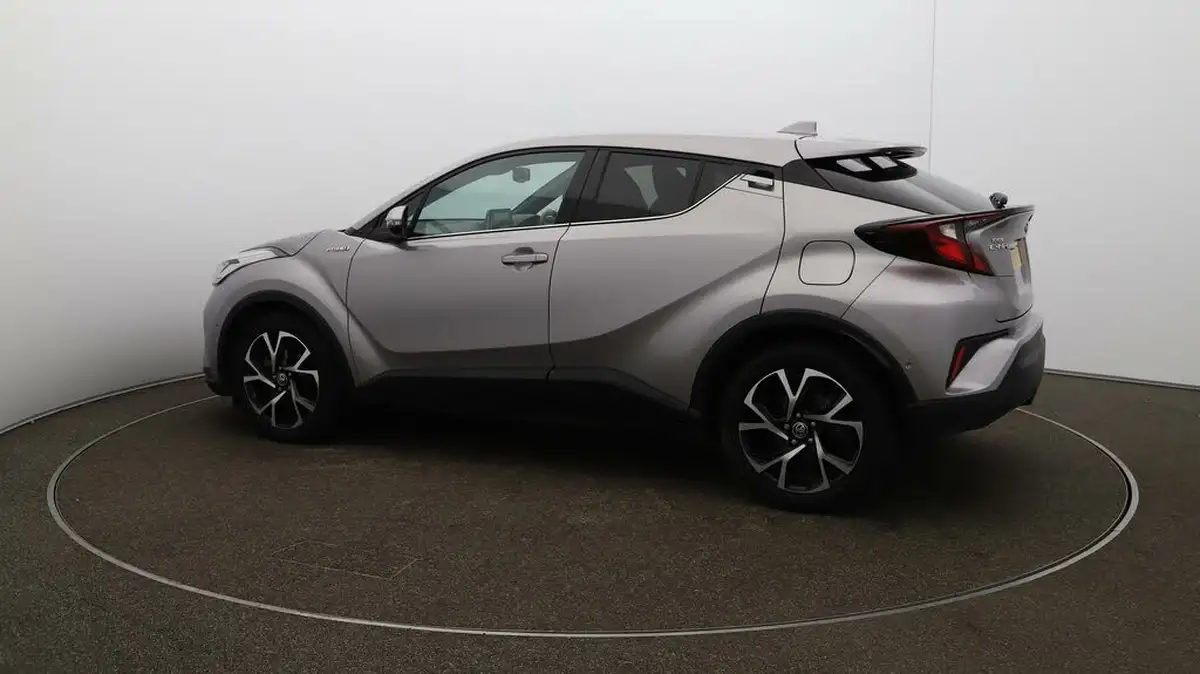 2022-toyota-c-hr-18-vvt-i-design-big-39