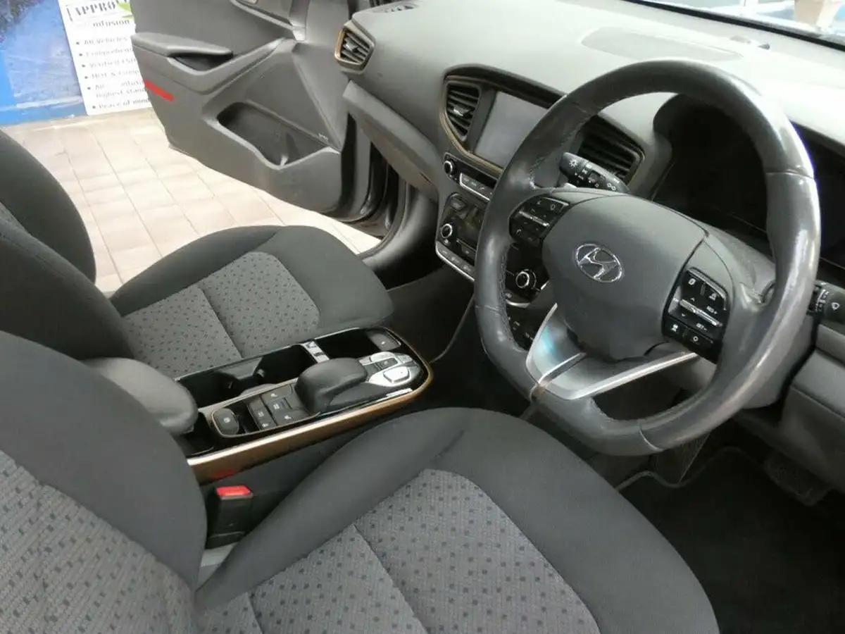 2019-hyundai-ioniq-e-premium-electric-88kw-big-35