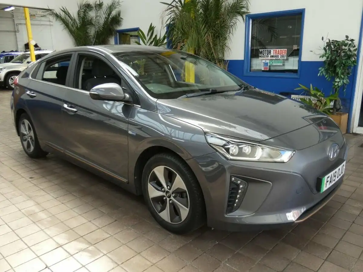 2019-hyundai-ioniq-e-premium-electric-88kw-big-11