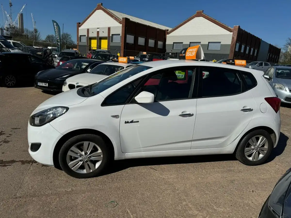 2011-hyundai-ix20-14-active-big-6