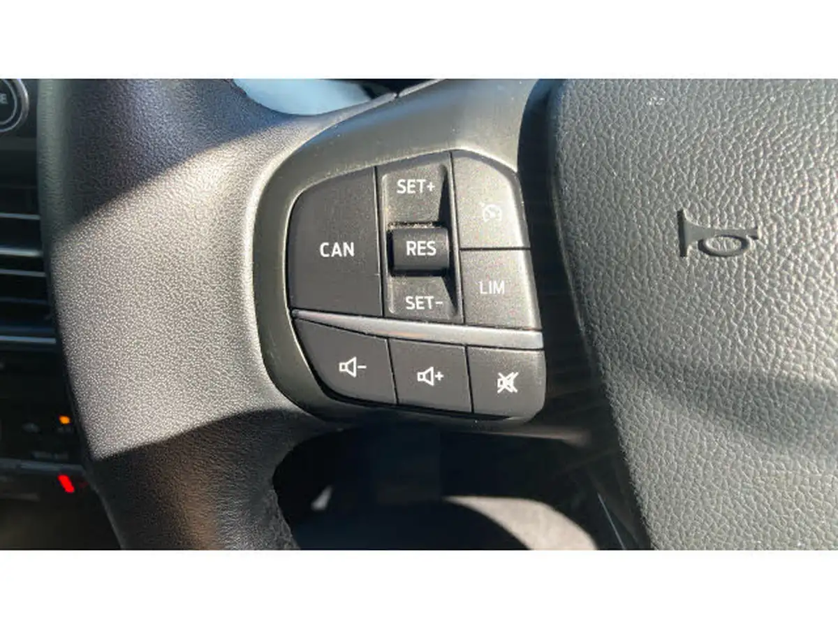 2018-ford-focus-big-34