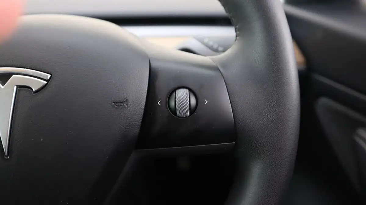 2020-tesla-model-3-e-standard-plus-big-22