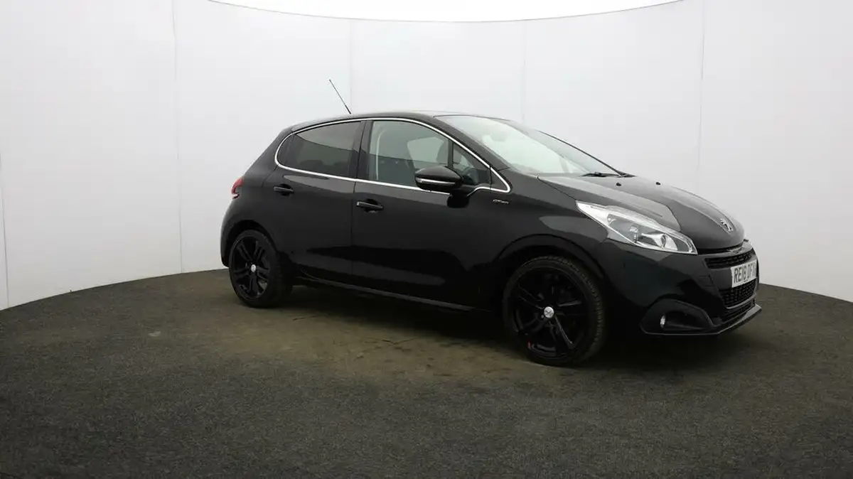 2017-peugeot-208-12-puretech-gt-line-5d-big-0