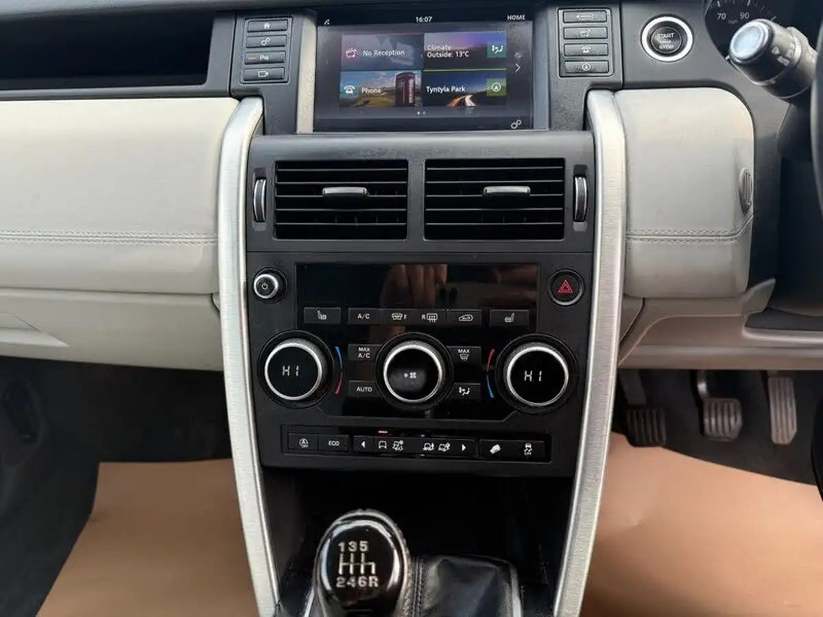 2017-land-rover-discovery-sport-20td4-se-tech-182ps-suv-big-11