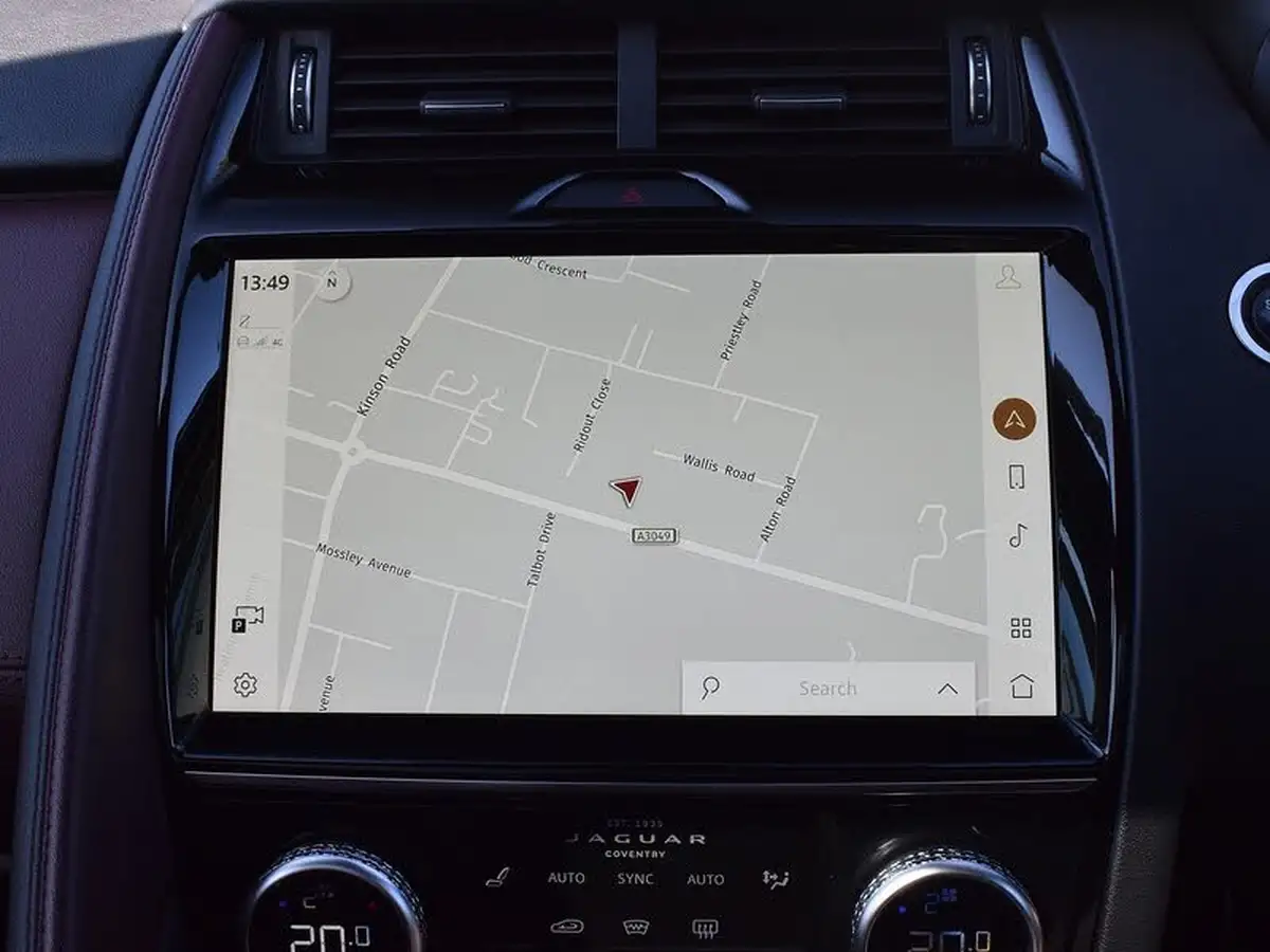 2022-jaguar-e-pace-20-d200-r-dynamic-black-big-11