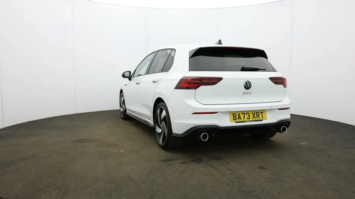 2023-volkswagen-golf-20-tsi-gti-dsg-big-24