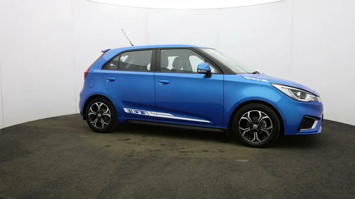 2023-mg-mg3-15-vti-tech-exclusive-nav-big-41