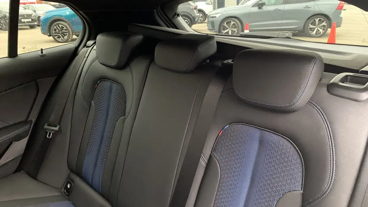 2022-bmw-1-series-15-118i-m-sport-lcp-big-24