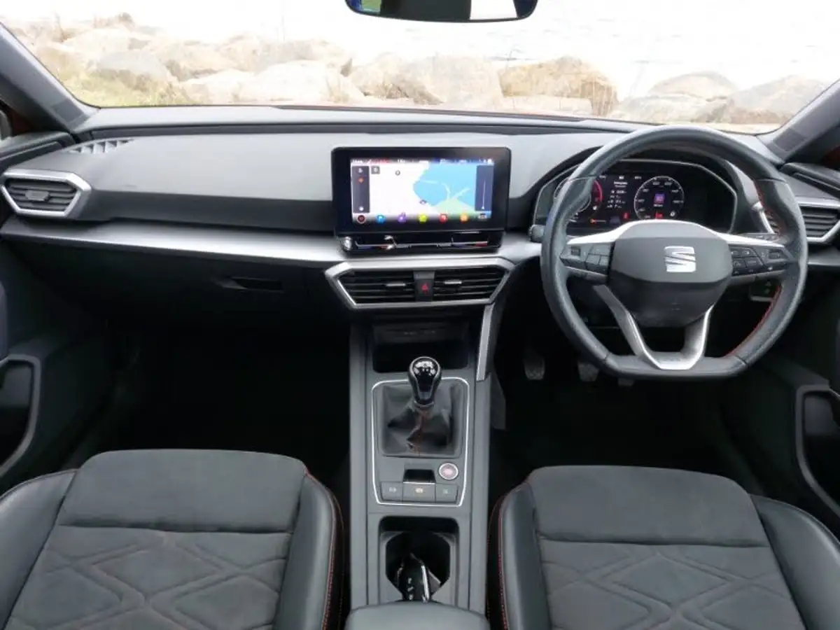 2021-seat-leon-15-tsi-evo-fr-sport-150ps-estate-big-2