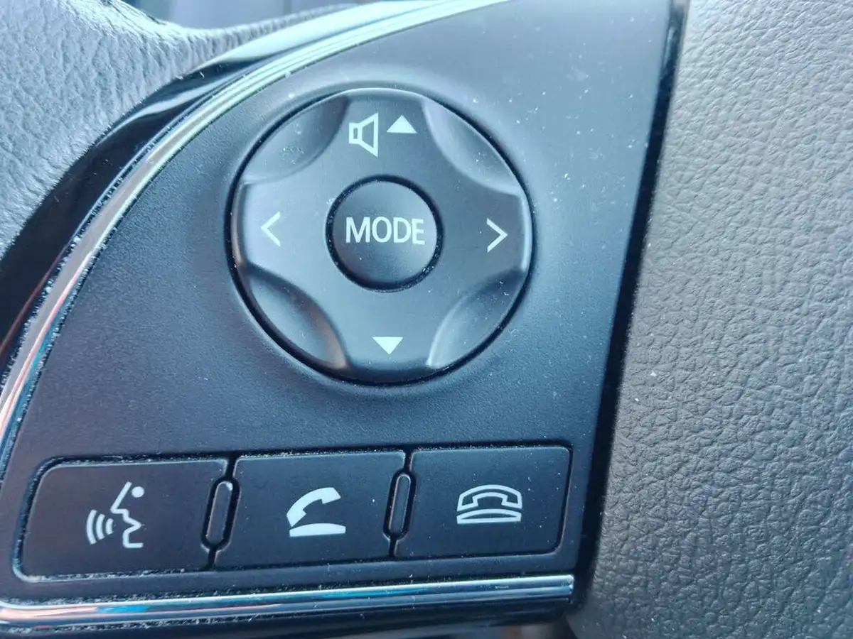 2017-mitsubishi-mirage-12-juro-cvt-big-17