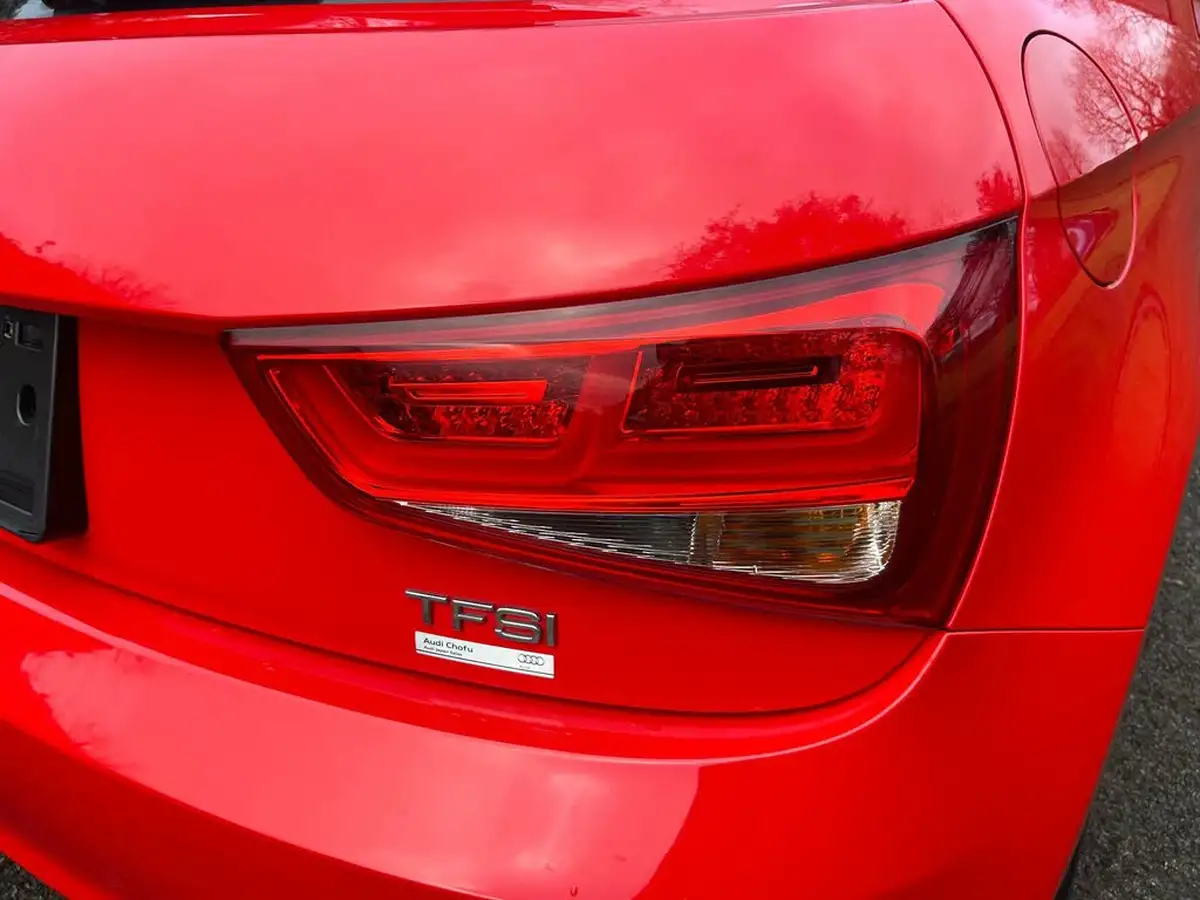 2013-audi-a1-big-59