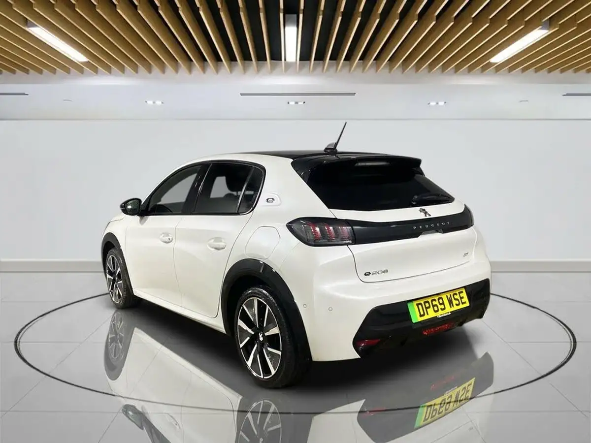 2020-peugeot-208-e-gt-big-4