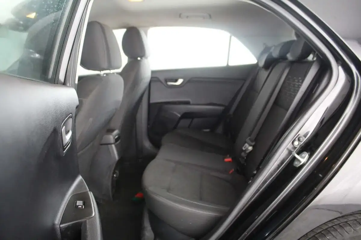 2023-kia-rio-10-t-gdi-2-big-16