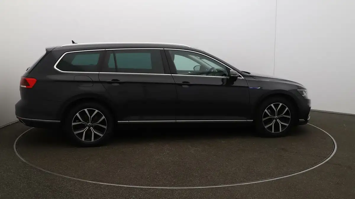2021-volkswagen-passat-14-tsi-gte-estate-5d-big-8