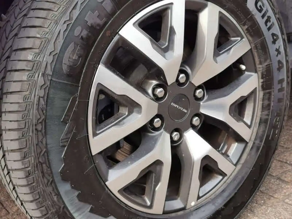 2023-maxus-t90ev-e-8855kwh-big-7