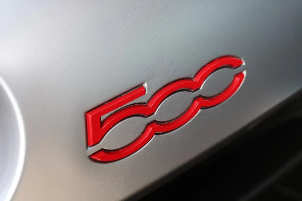 2015-fiat-500-12-s-big-14