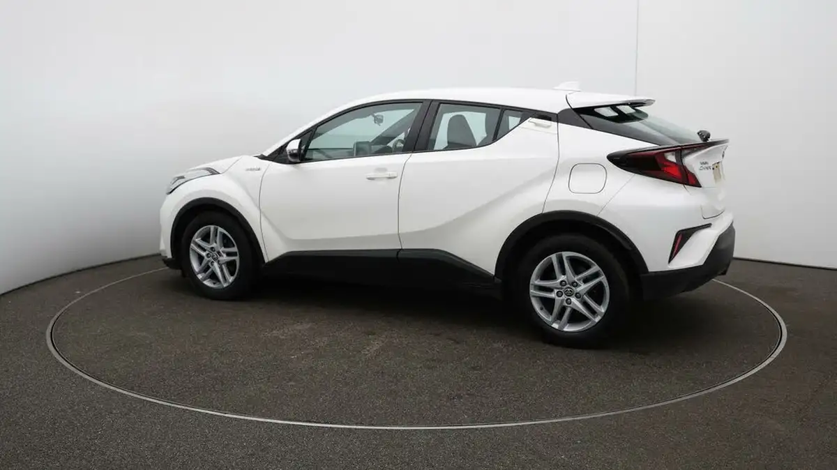 2021-toyota-c-hr-18-vvt-i-icon-big-47