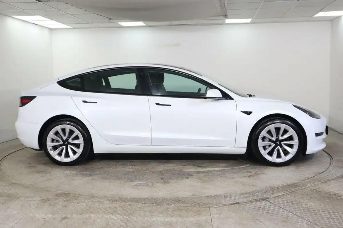 2021-tesla-model-3-e-standard-plus-big-6