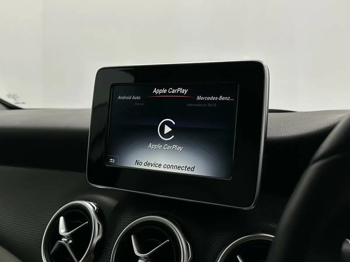 2018-mercedes-benz-gla-class-16-gla-200-se-154bhp-executive-big-18
