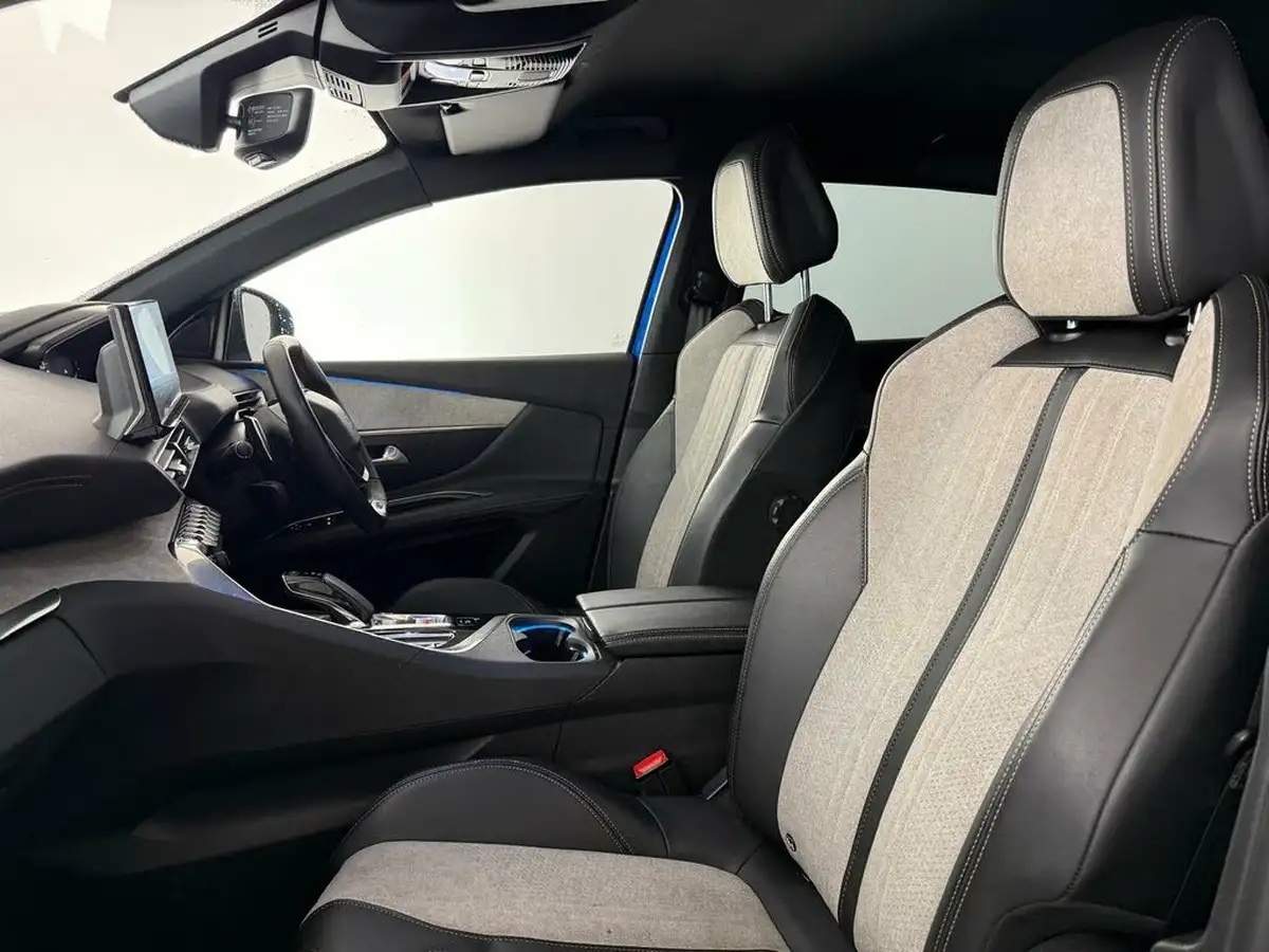 2021-peugeot-3008-suv-16-puretech-gt-premium-300bhp-4wd-hybrid4-e-eat8-big-46