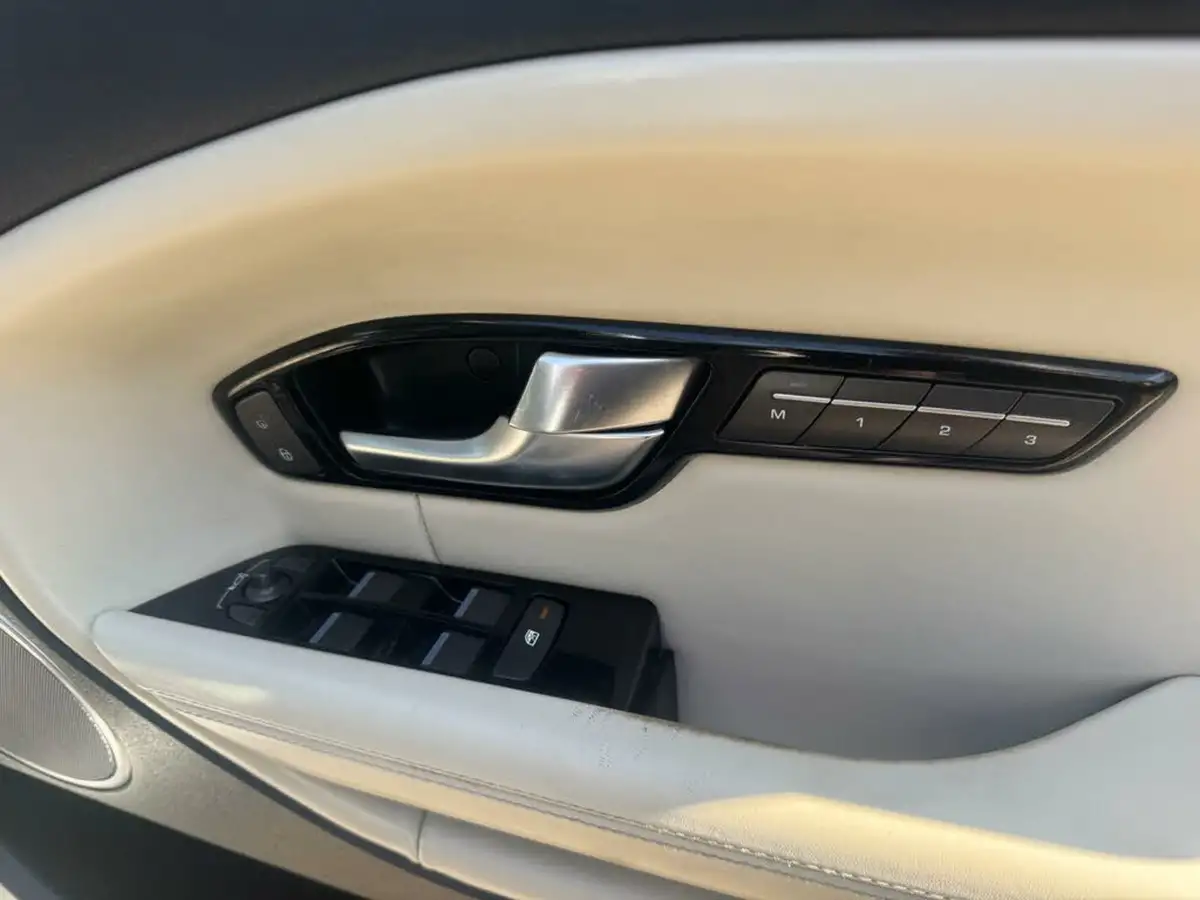2017-land-rover-range-rover-evoque-20td4-hse-dynamic-ss-hatchback-5d-auto-big-23