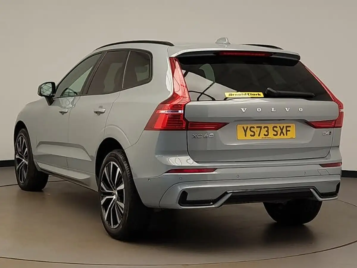 2023-volvo-xc60-20td-b4-plus-big-1