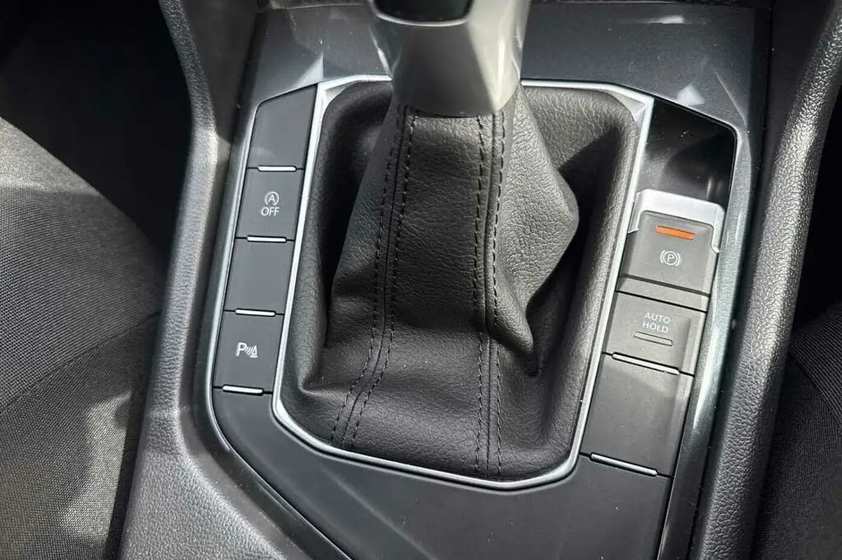 2022-volkswagen-tiguan-15-tsi-life-150ps-dsg-big-29