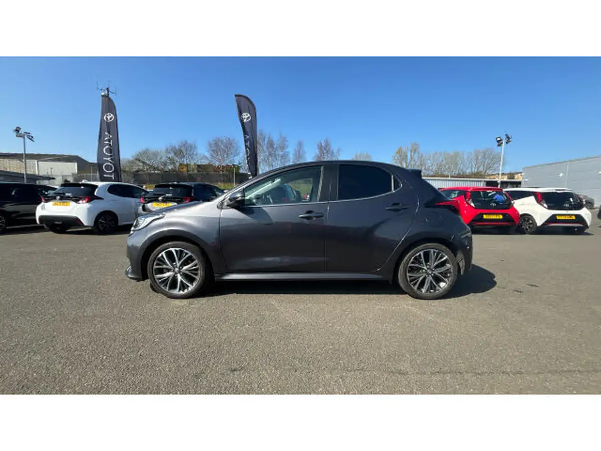 2023-toyota-yaris-15-vvt-i-excel-big-16