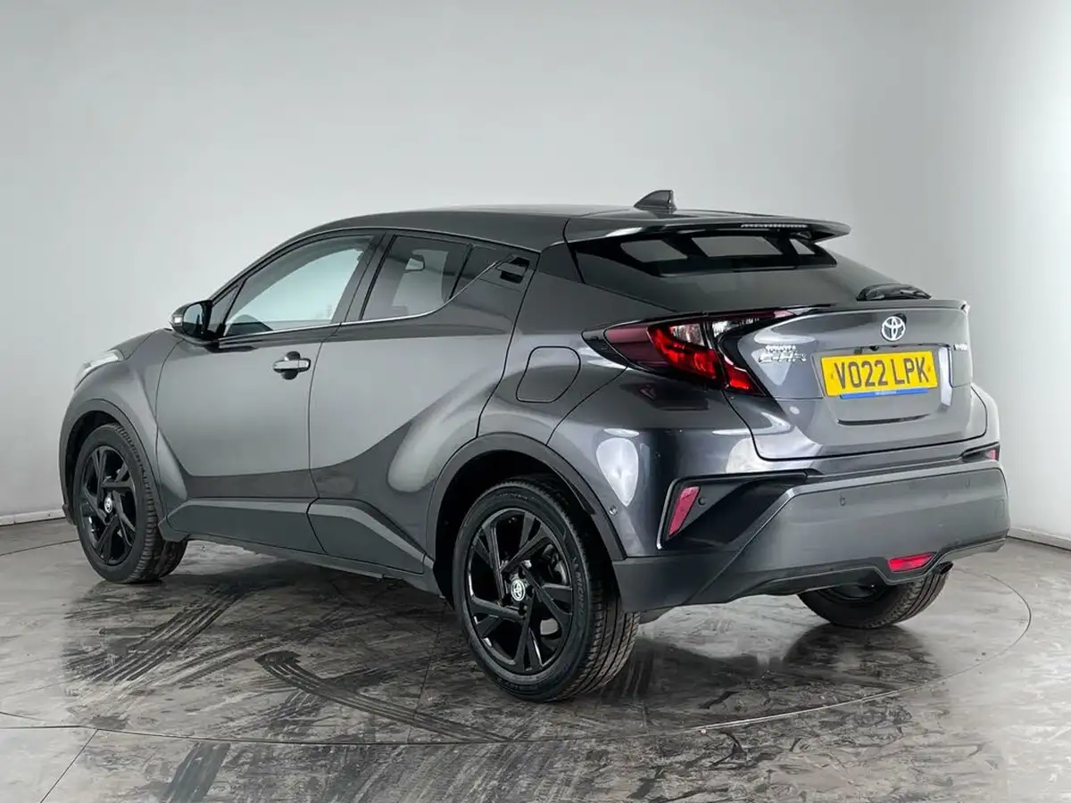 2022-toyota-c-hr-18-vvt-i-design-big-4