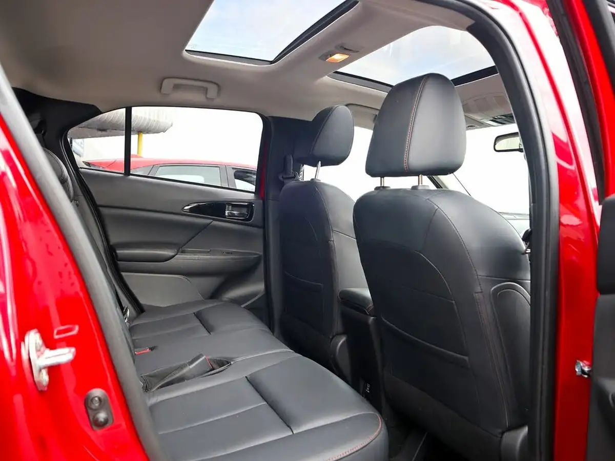 2021-mitsubishi-eclipse-cross-15-exceed-big-3