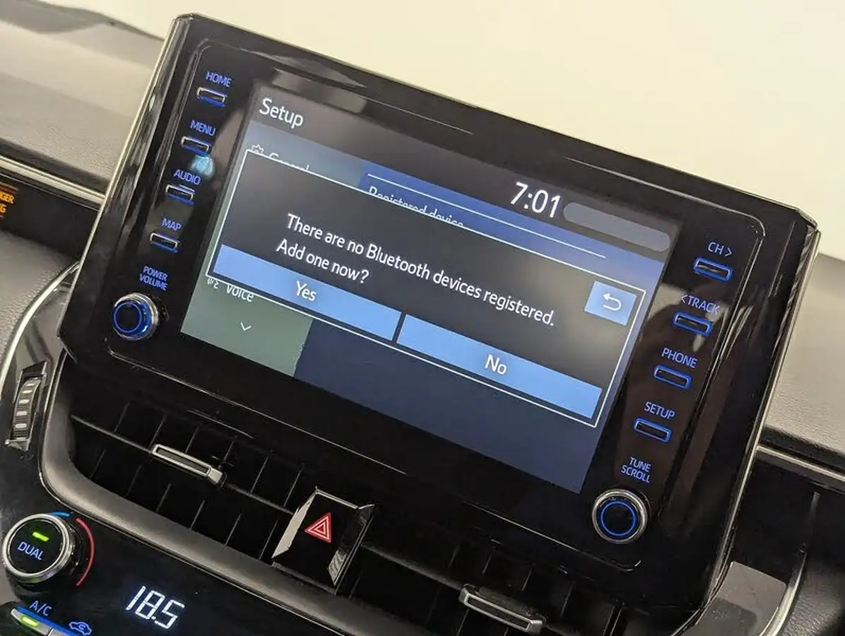 2020-toyota-corolla-18-vvt-i-icon-tech-spare-wheel-hatchback-5d-big-30