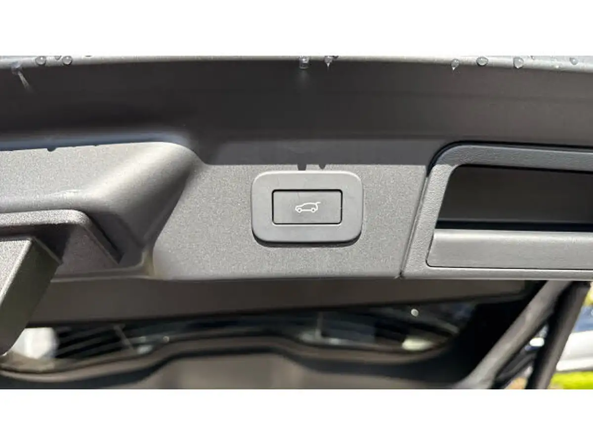 2024-land-rover-range-rover-velar-20-d200-dynamic-se-big-25