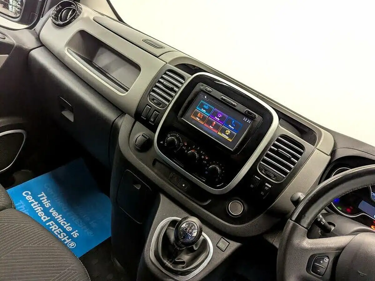 2018-renault-trafic-16dci-sl27-125-sport-nav-energy-125-e6-panel-van-big-2