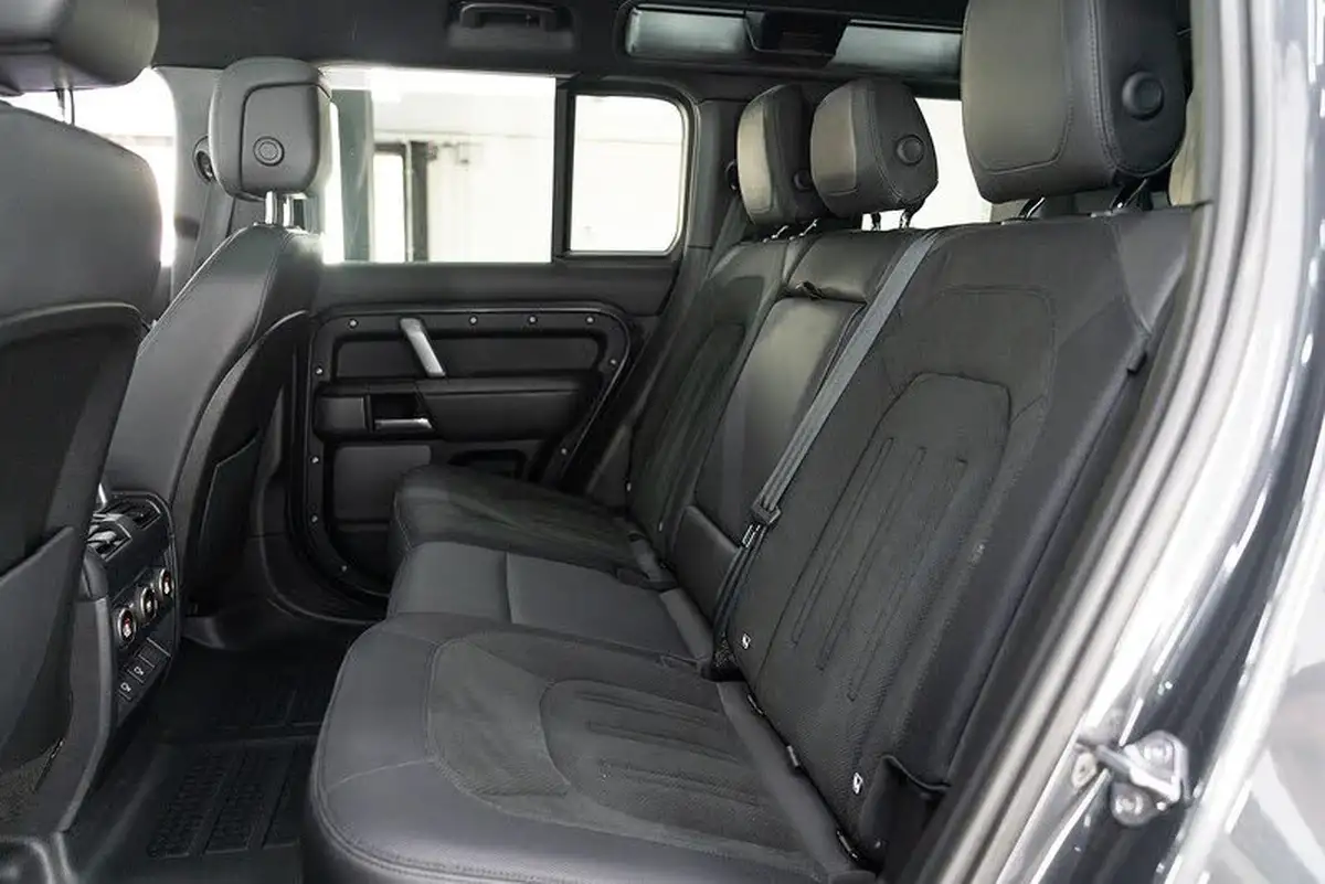 2021-land-rover-110-defender-50-p525-v8-carpathian-edition-big-8